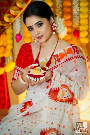 প্রিমিয়াম কোয়ালেটি জামদানী শিল্ক শাড়ী।